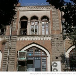 Lalezar avenue, Tehran - تقاطع لاله زار و خیابان استانبول، کافه پارس