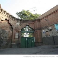 Ettehadiyeh House, Lalezar avenue, Tehran - خیابان لاله زار، ورودی خانه و باغ اتحادیه