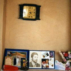 Decorated Niches - بر تاقچه ها