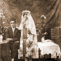 همدان، ۱۳۰۵ (از مجموعه ی دنیای زنان در عصر قاجار)