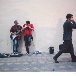 Street Singers and the Passers-by (7)